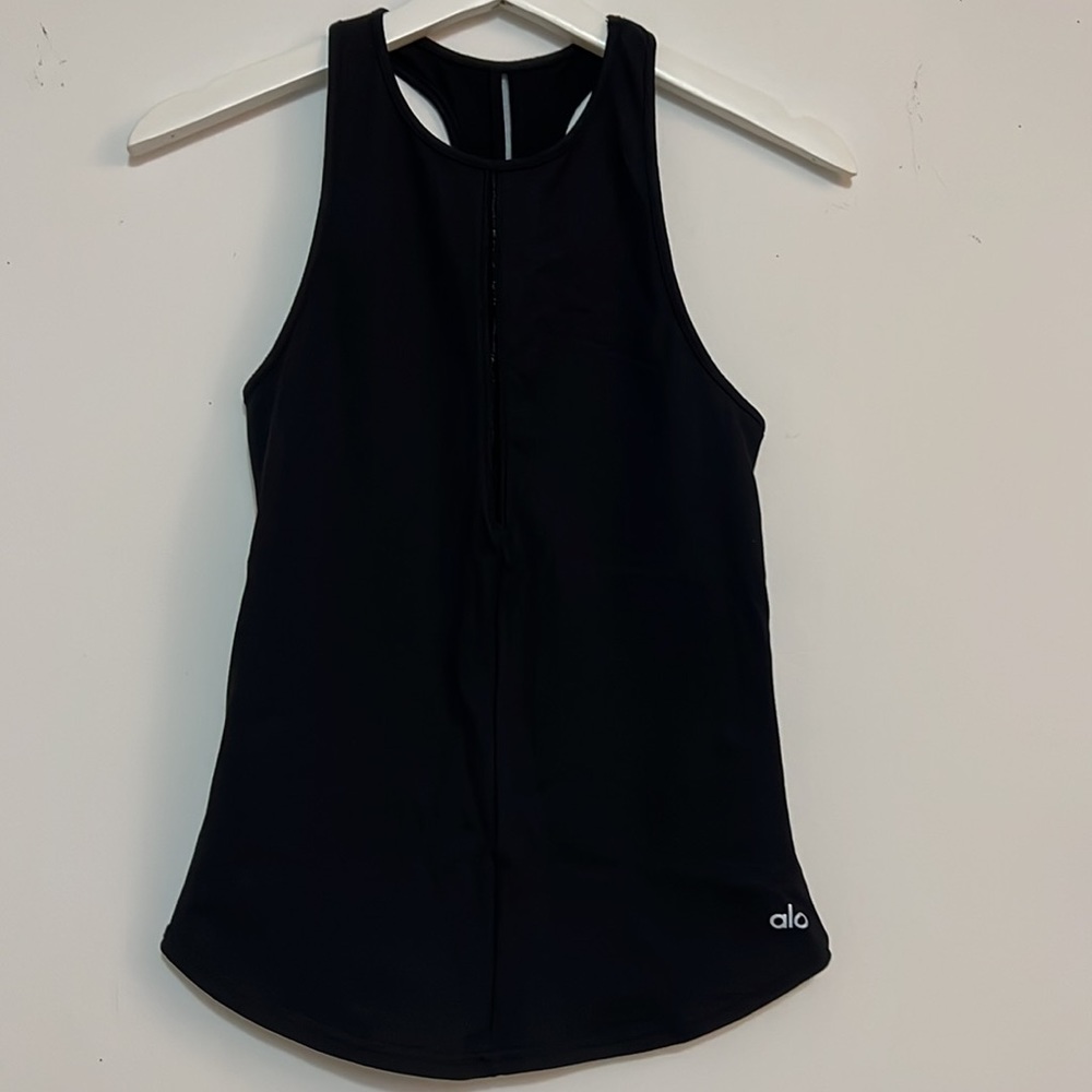 Alo Yoga women sport top new no tags size xs